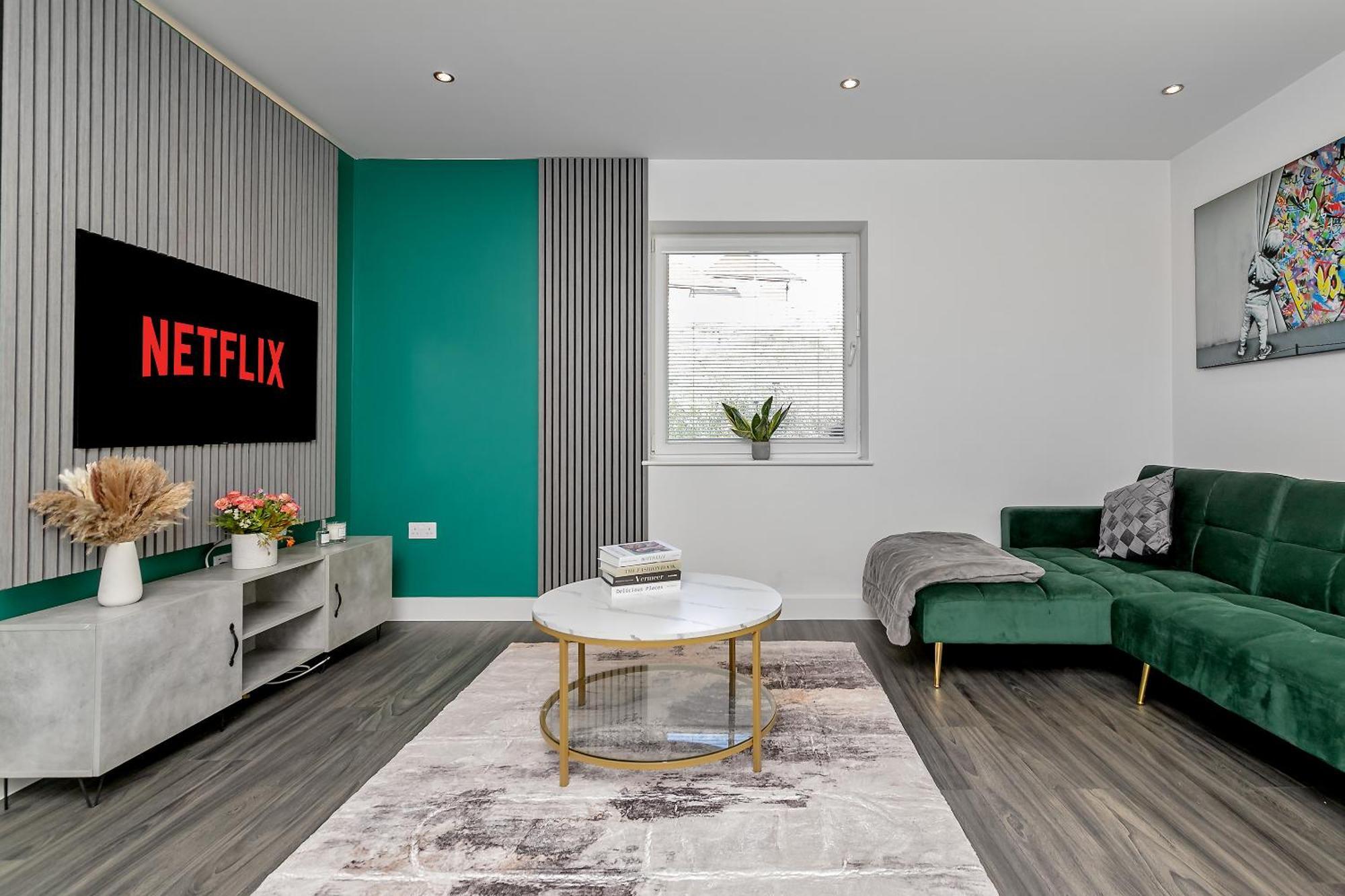 Apartment Premium Airport Suite~free Parking~luxury Condition~balcony~fantastic Location Close To Train Station & Town Centre Luton (Bedfordshire)